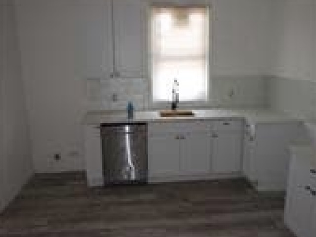 7516 S Lafayette Avenue Property Photo 9