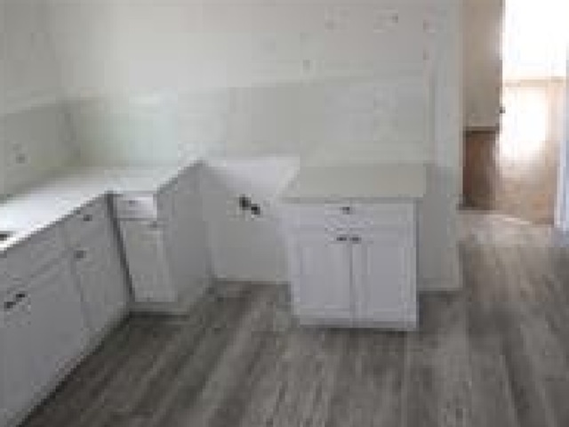 7516 S Lafayette Avenue Property Photo 10