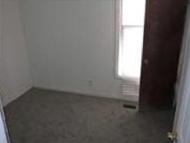7516 S Lafayette Avenue Property Photo 11