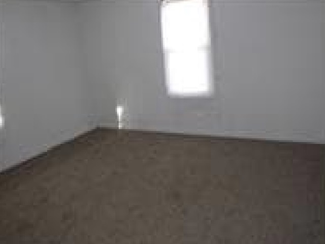 7516 S Lafayette Avenue Property Photo 13