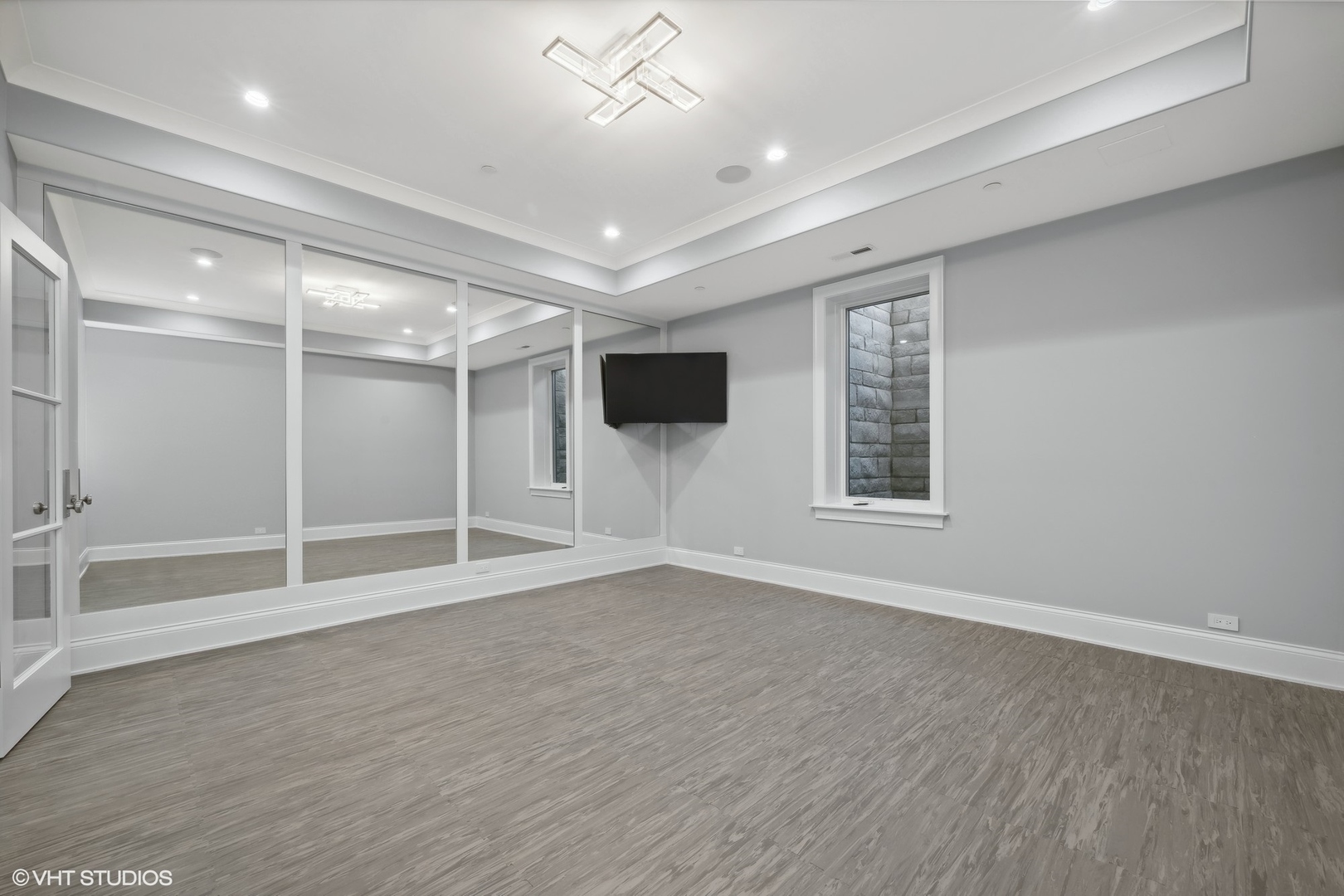 455 Sheridan Road Property Photo 14