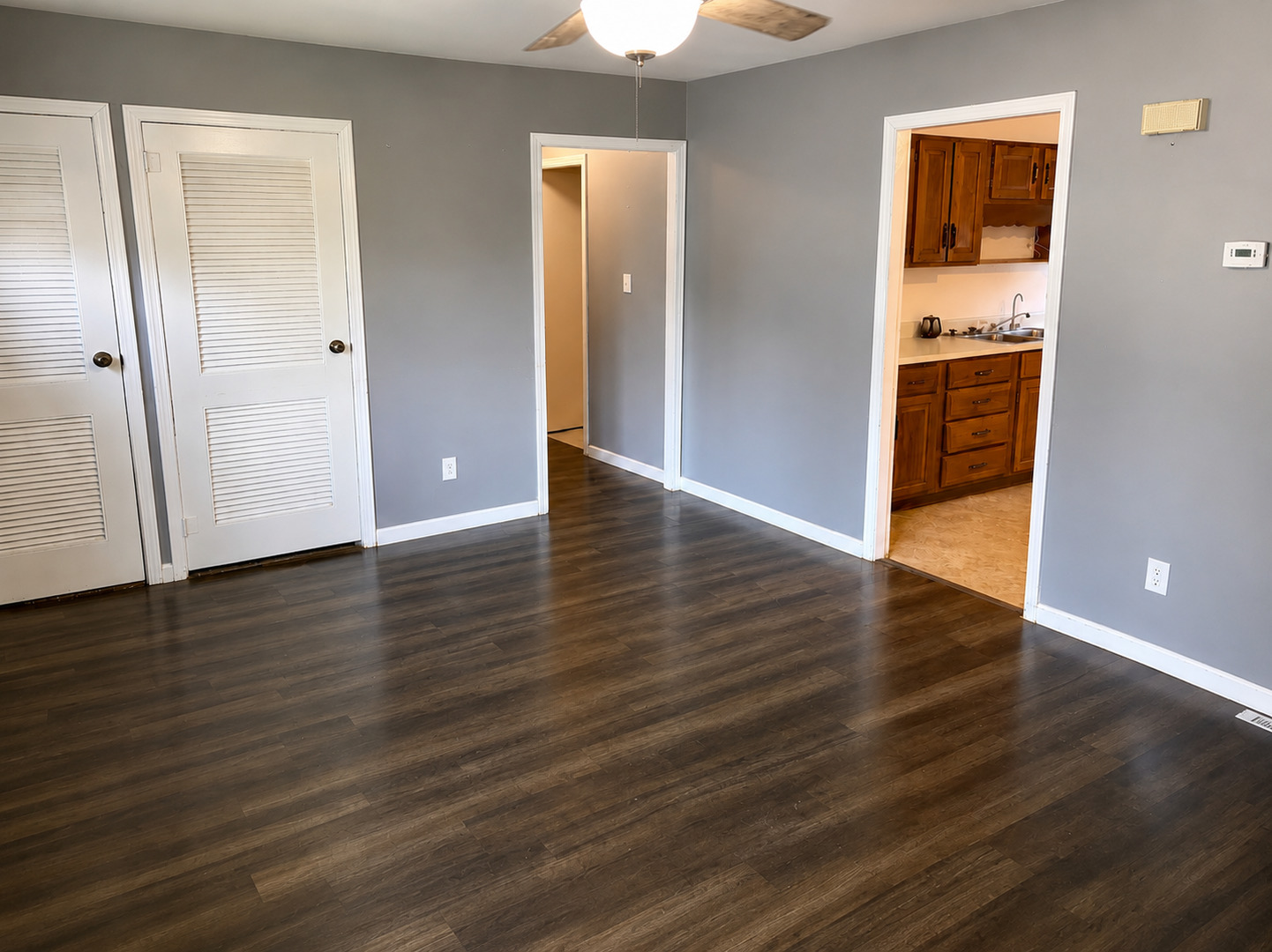 105 S Miller Street Property Photo 4
