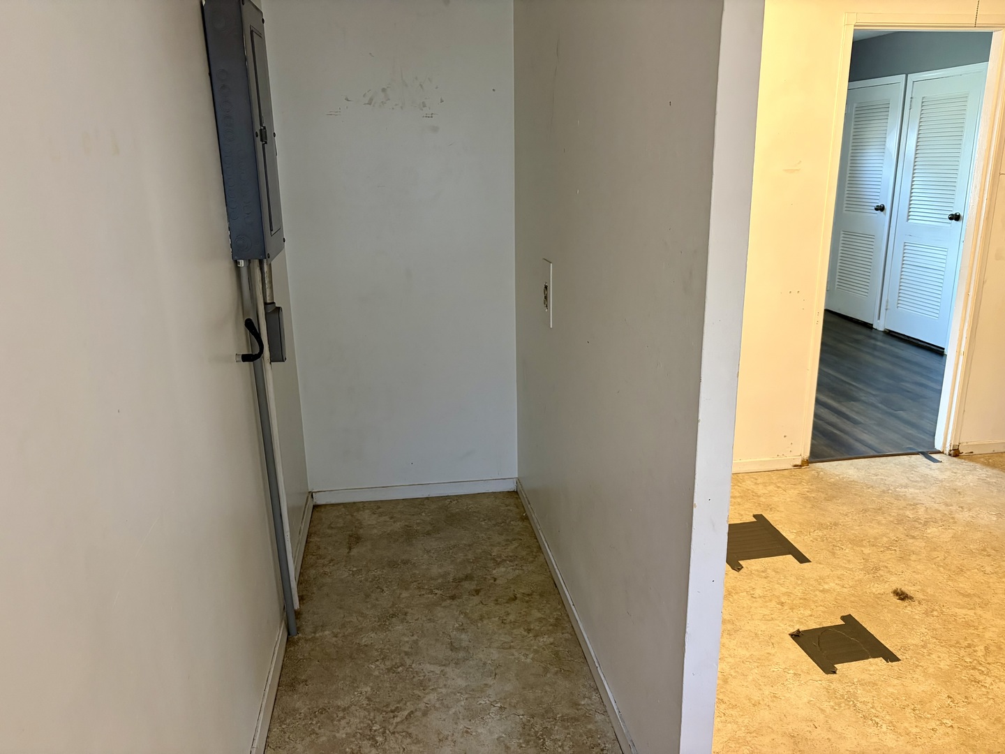 105 S Miller Street Property Photo 8