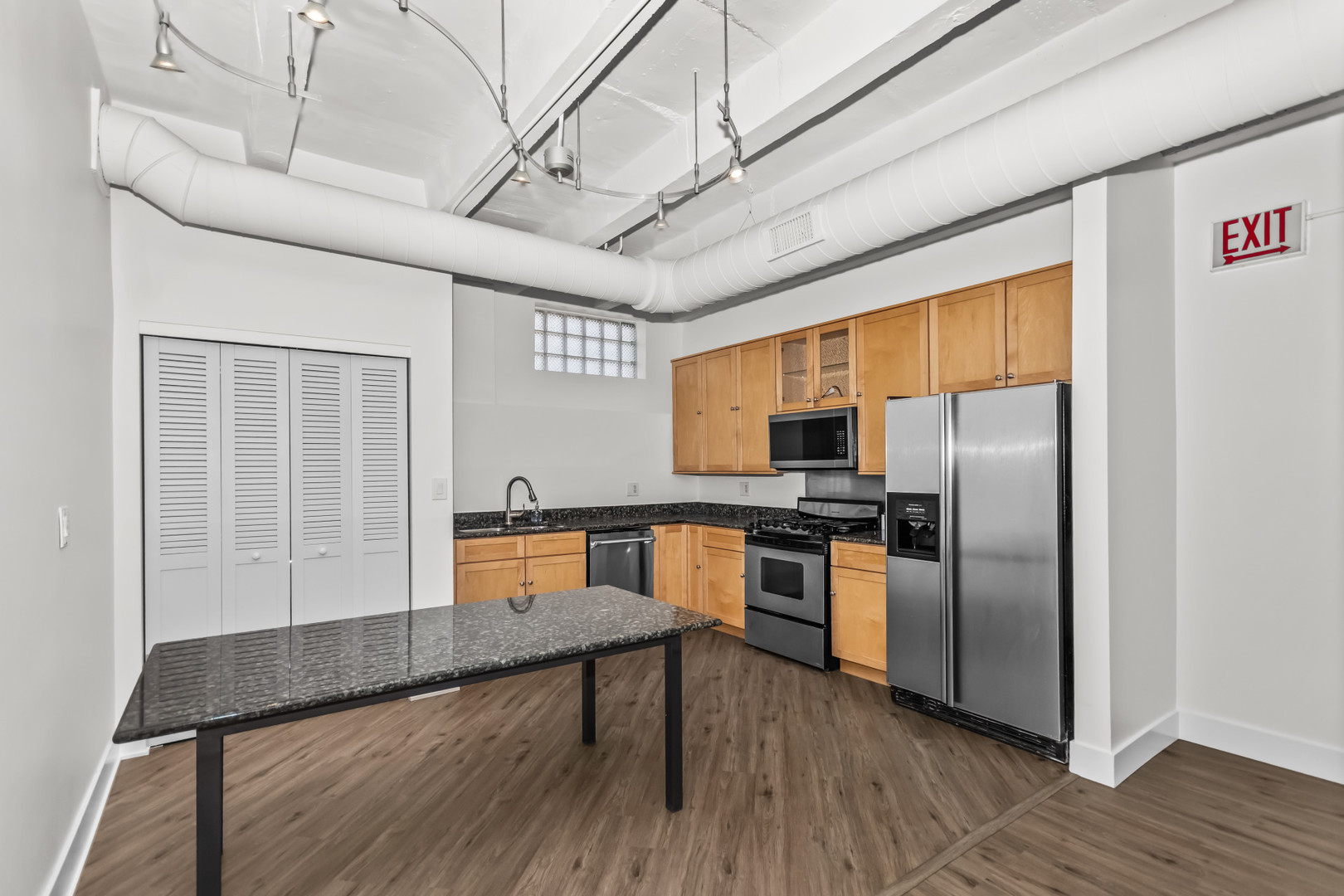 12672153 Property Photo 6