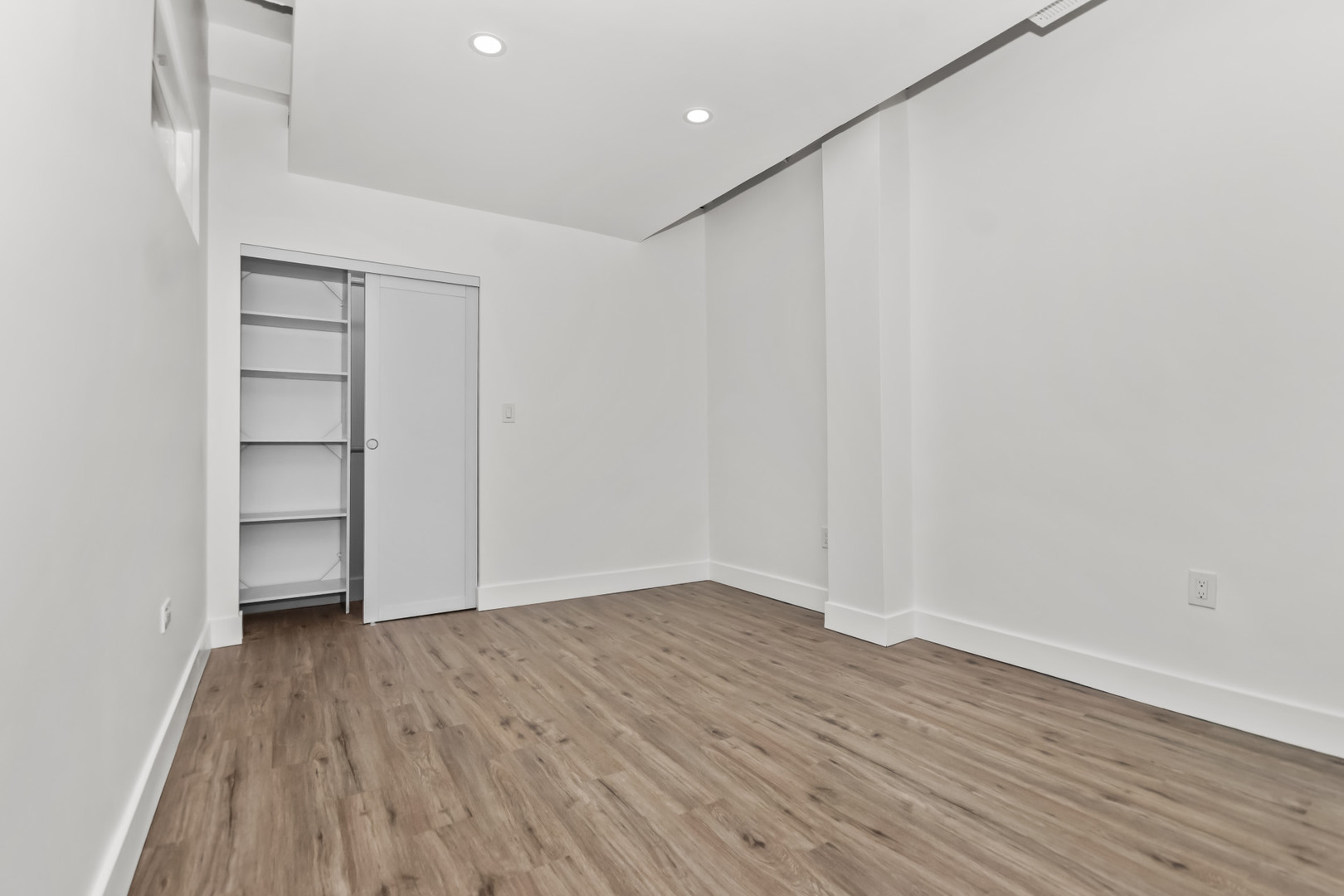 12672153 Property Photo 17