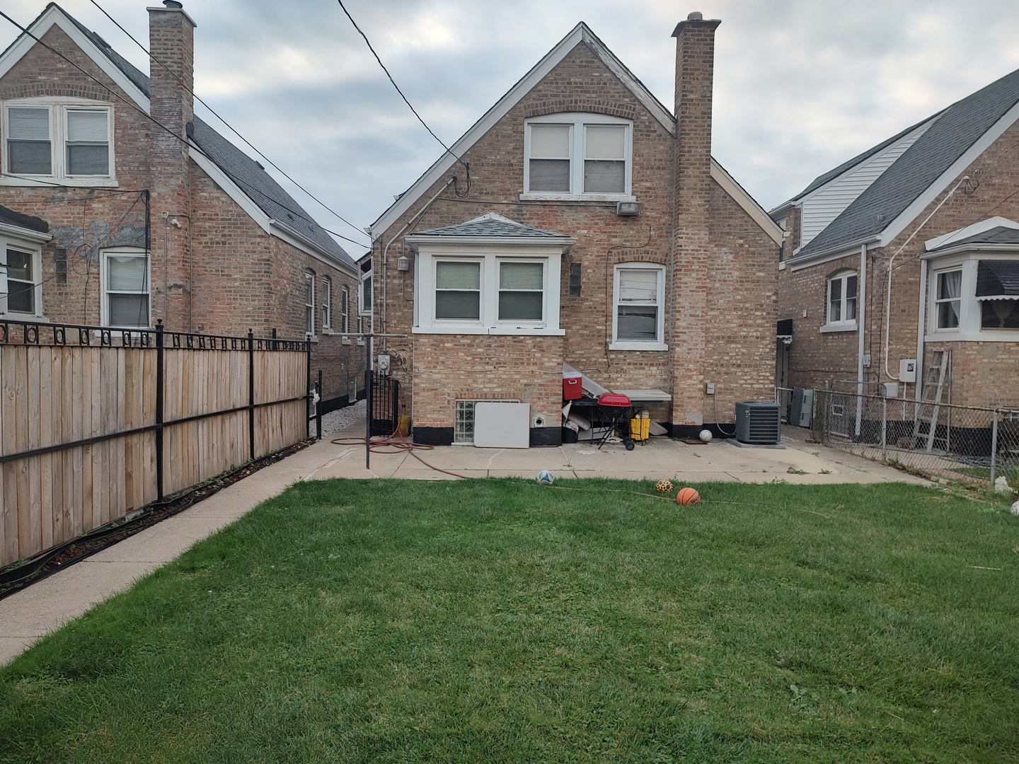 4731 S Kostner Avenue Property Photo 2