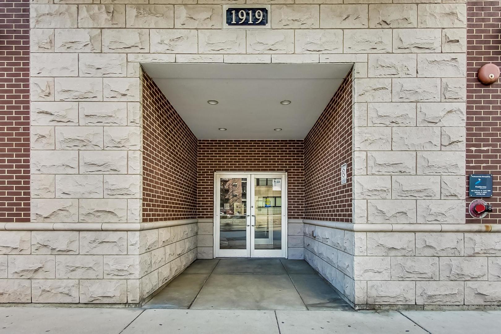 1919 S Michigan Avenue 302 Property Photo 23