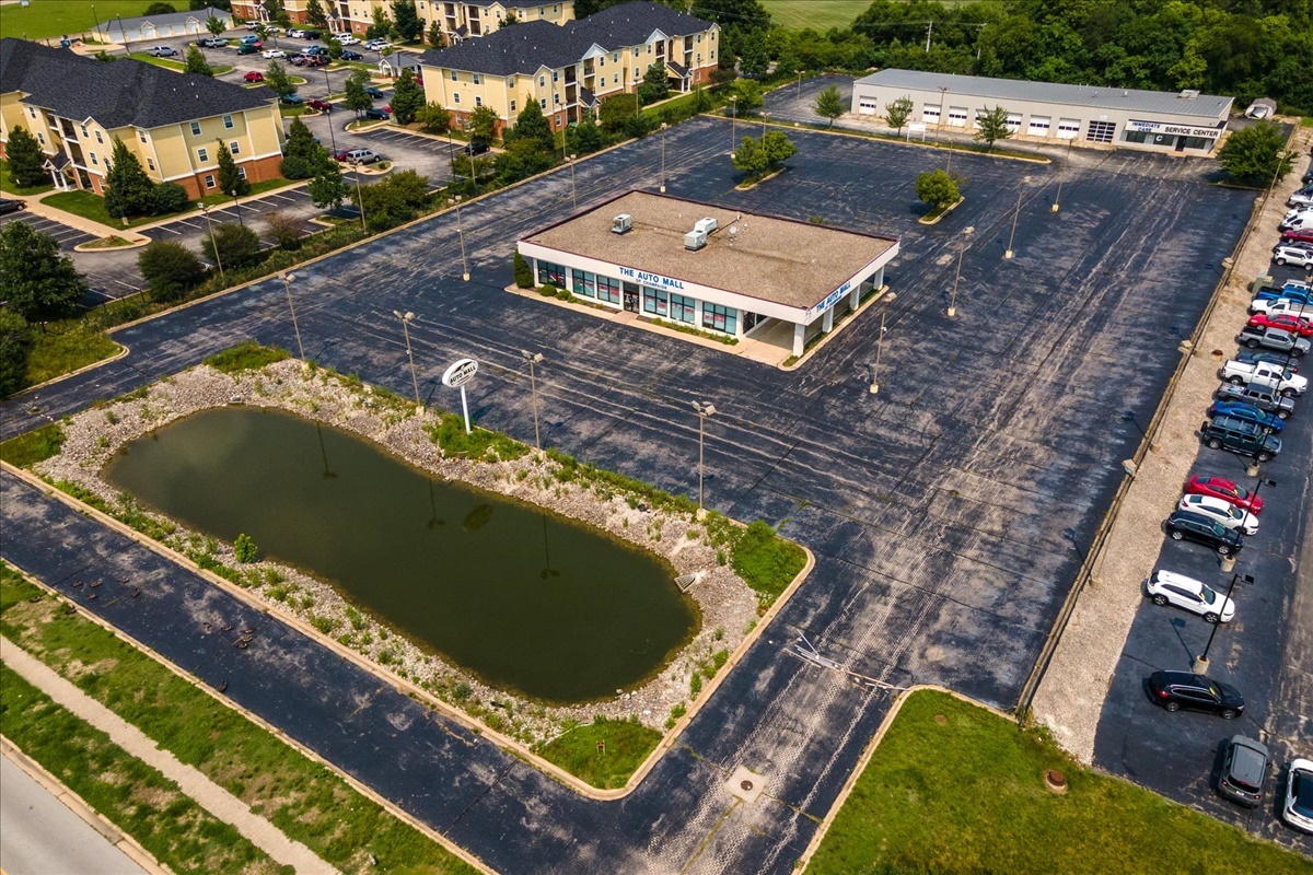 1910 Moreland Boulevard Property Photo 4
