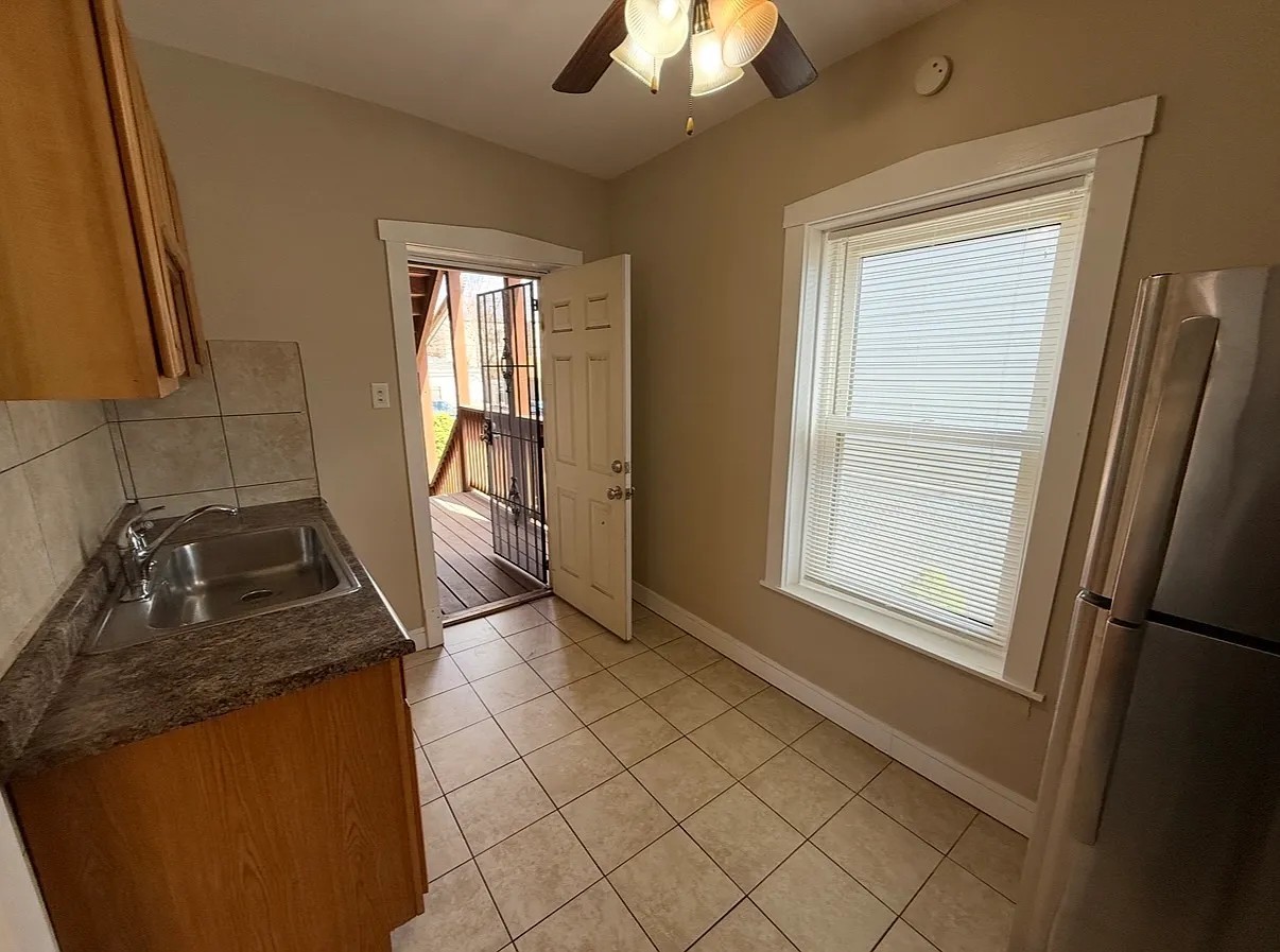 4158 W Potomac Avenue Property Photo 10