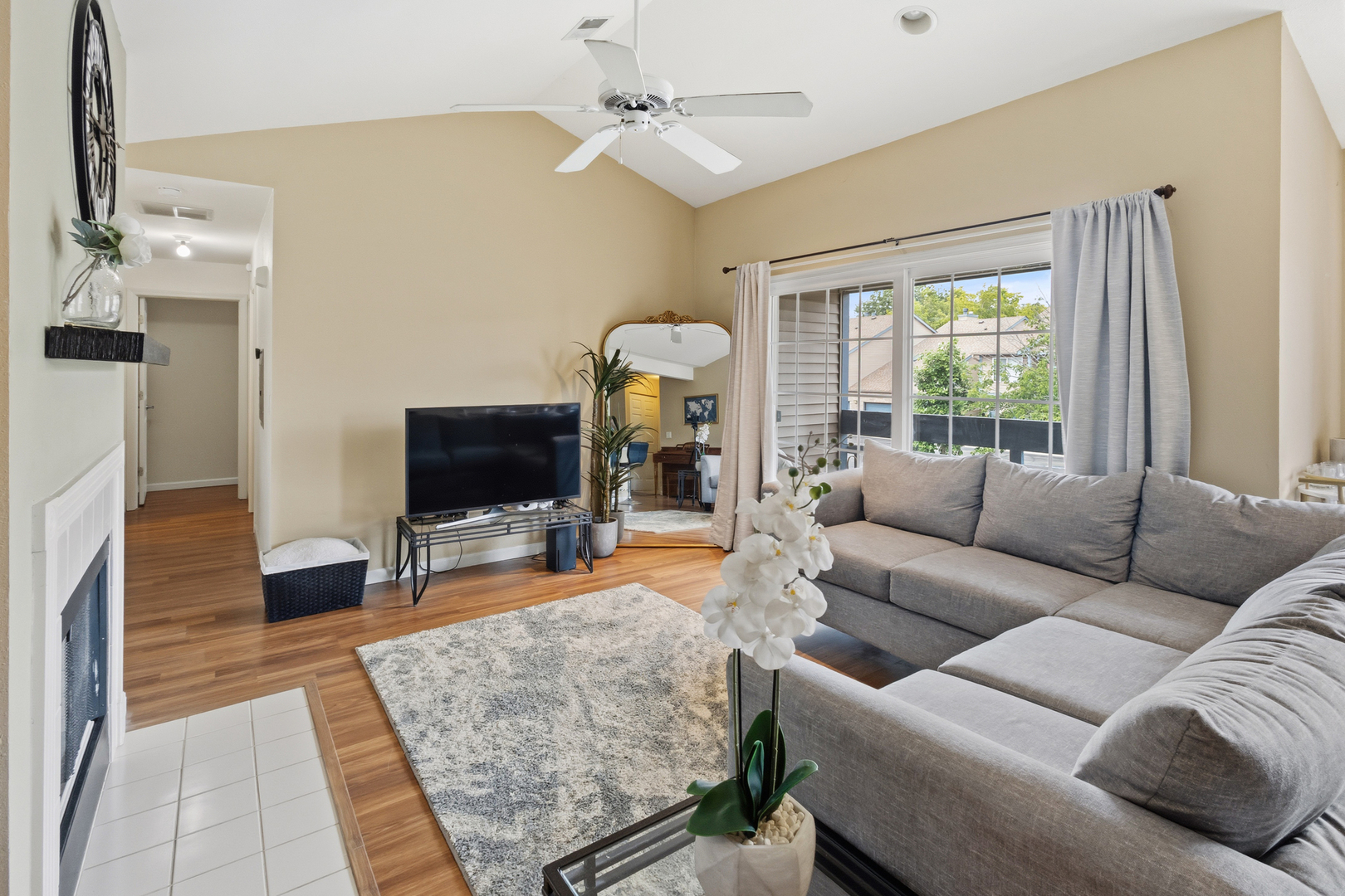 2408 Windward Boulevard 205 Property Photo 3