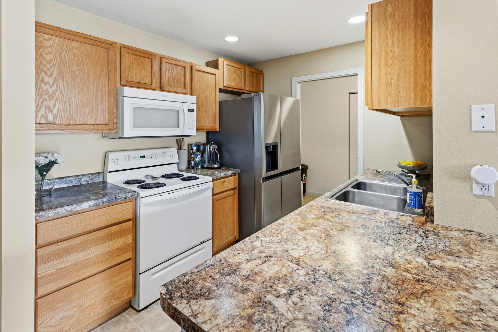2408 Windward Boulevard 205 Property Photo 7
