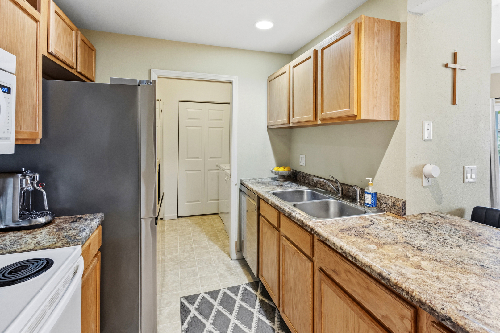 2408 Windward Boulevard 205 Property Photo 10