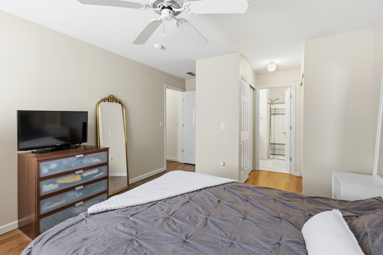 2408 Windward Boulevard 205 Property Photo 15