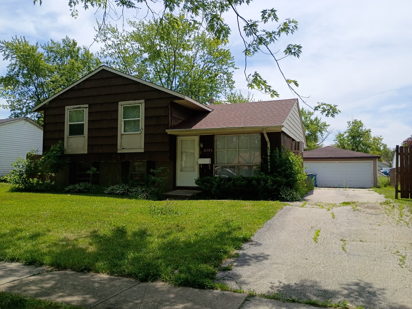 2924 224th Place Property Photo 2