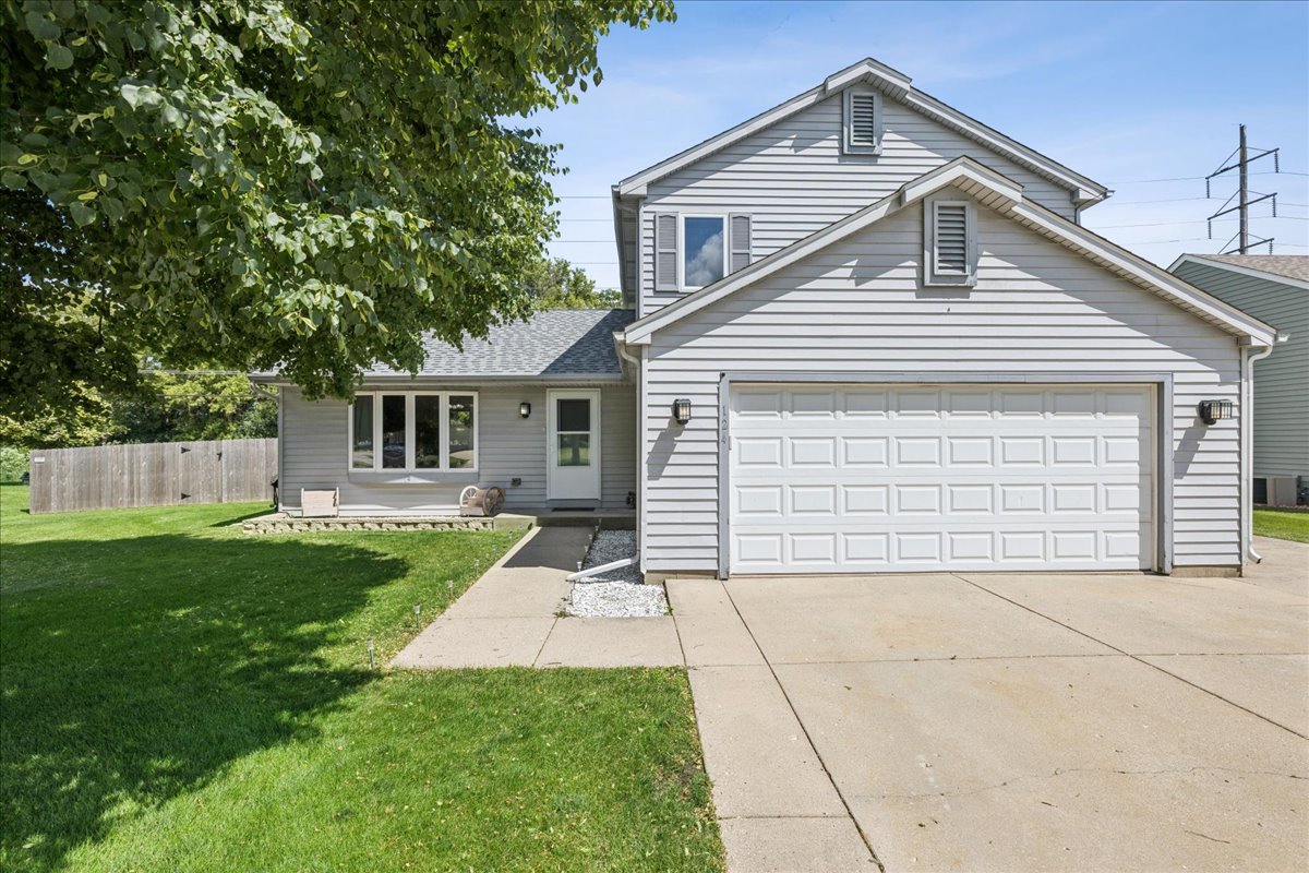 124 S Glenbrook Trail Property Photo 1