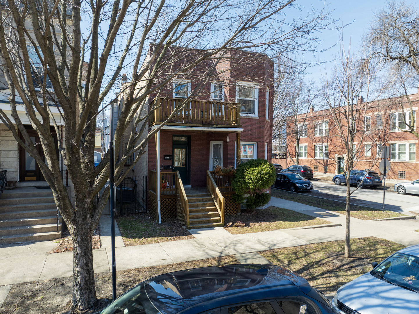 2648 N Francisco Avenue Property Photo 1