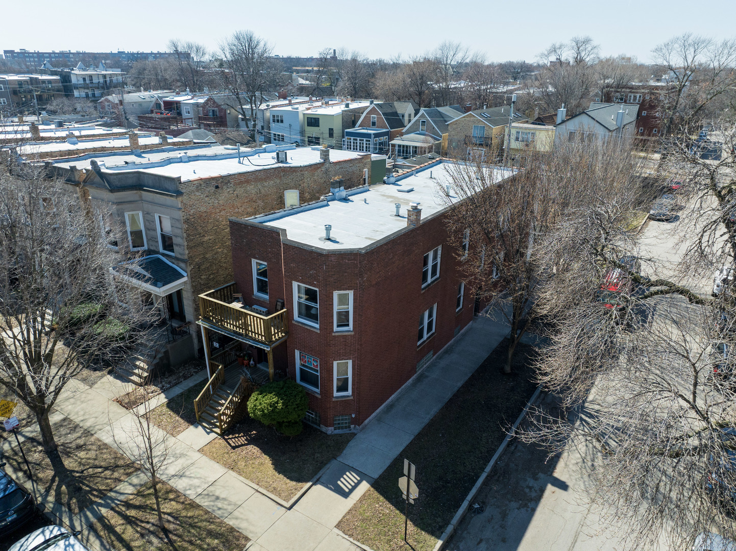 2648 N Francisco Avenue Property Photo 11