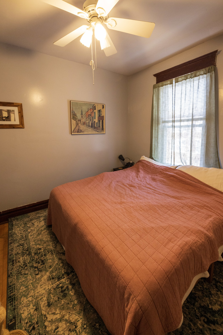 2648 N Francisco Avenue Property Photo 24