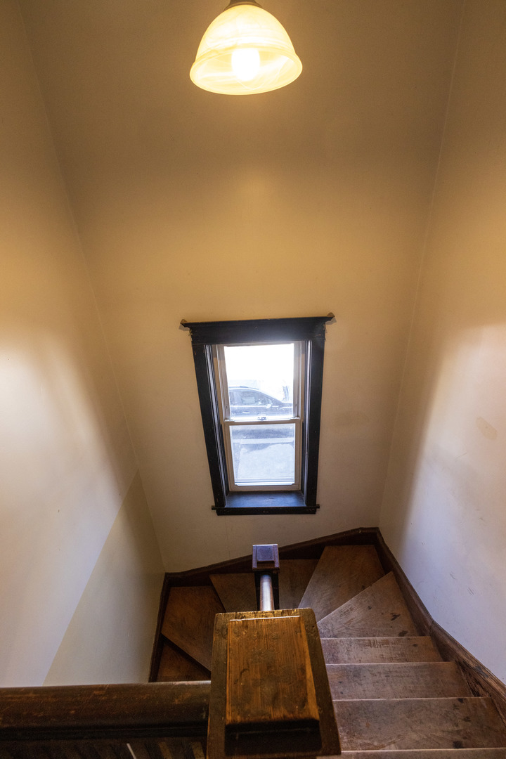 2648 N Francisco Avenue Property Photo 45