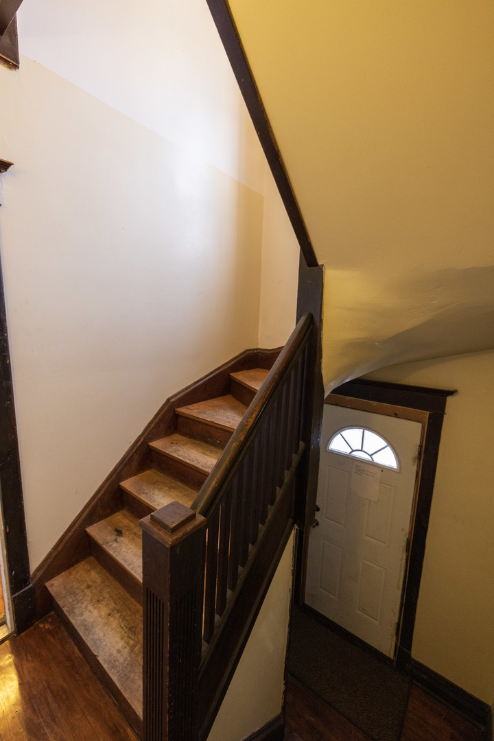 2648 N Francisco Avenue Property Photo 46