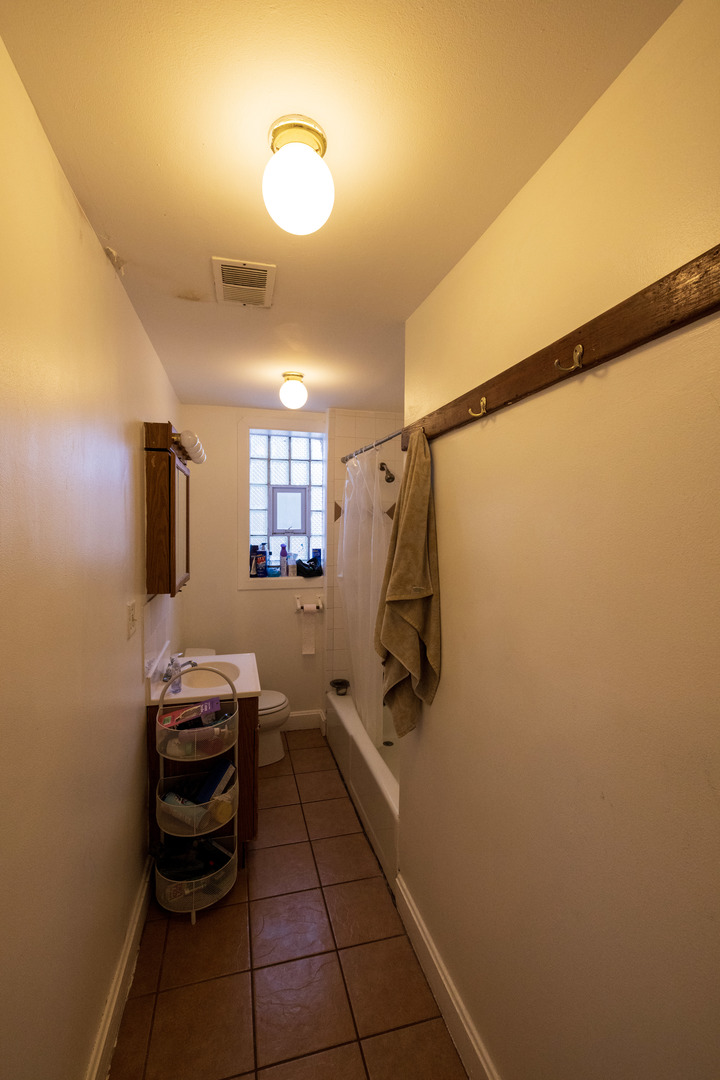 2648 N Francisco Avenue Property Photo 48
