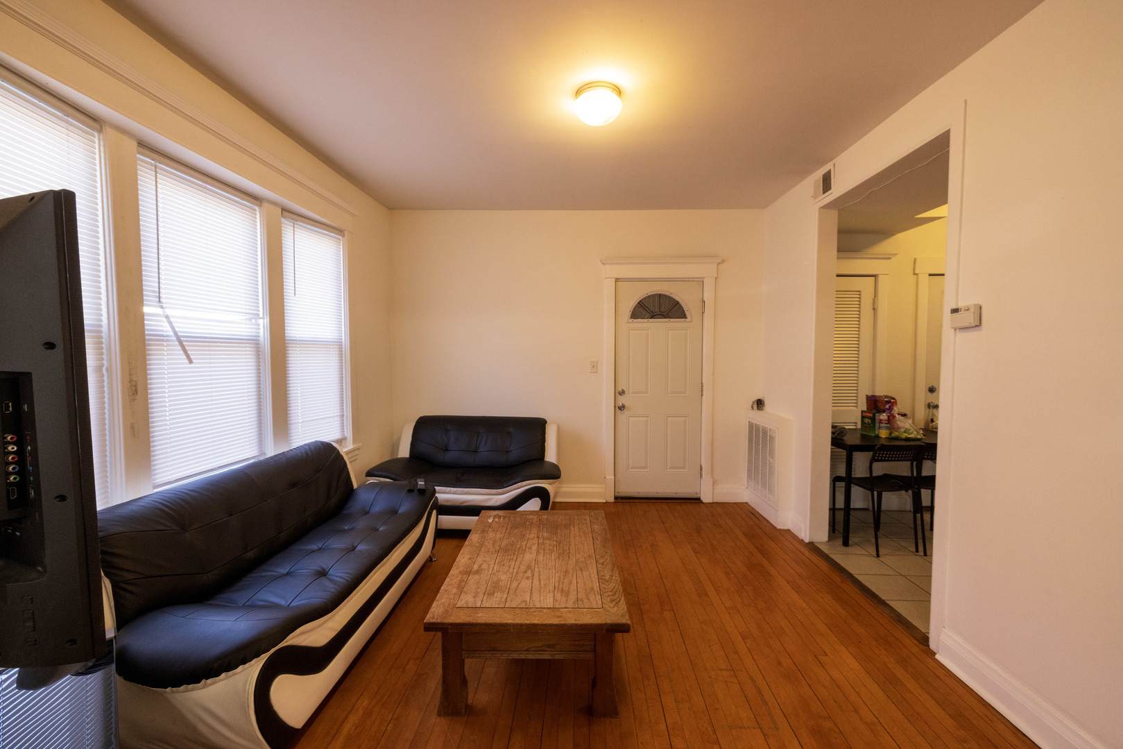 2648 N Francisco Avenue Property Photo 49