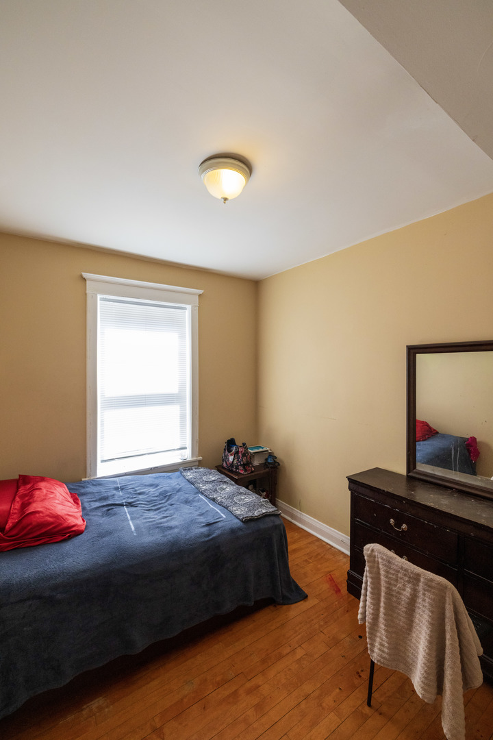 2648 N Francisco Avenue Property Photo 52