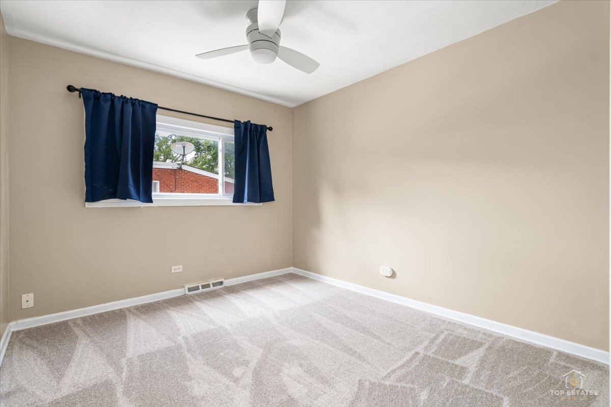 402 N Douglas Avenue 402 Property Photo 10