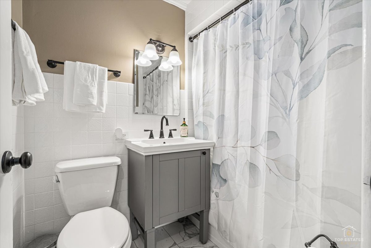 402 N Douglas Avenue 402 Property Photo 12