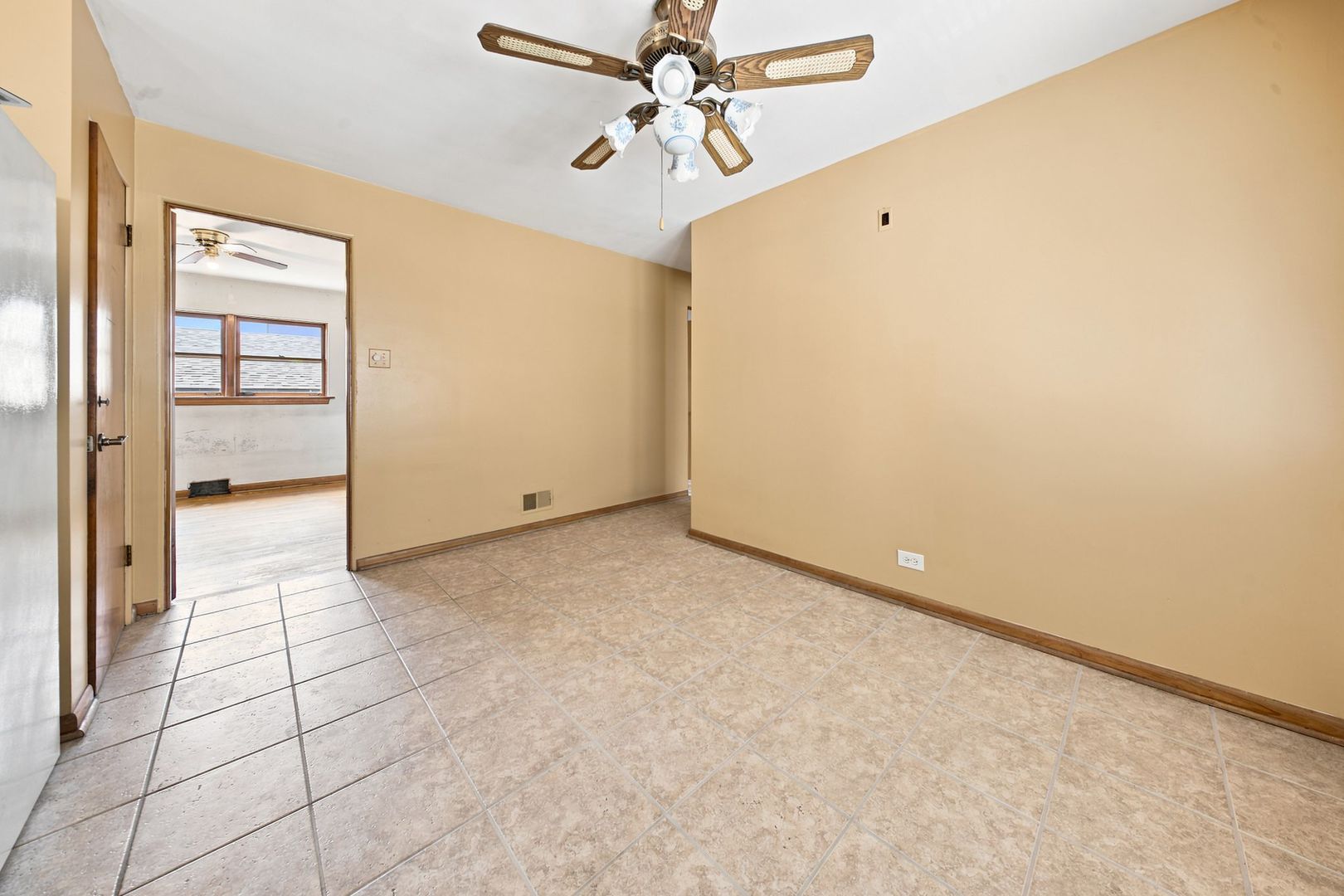 3919 Scoville Avenue Property Photo 14