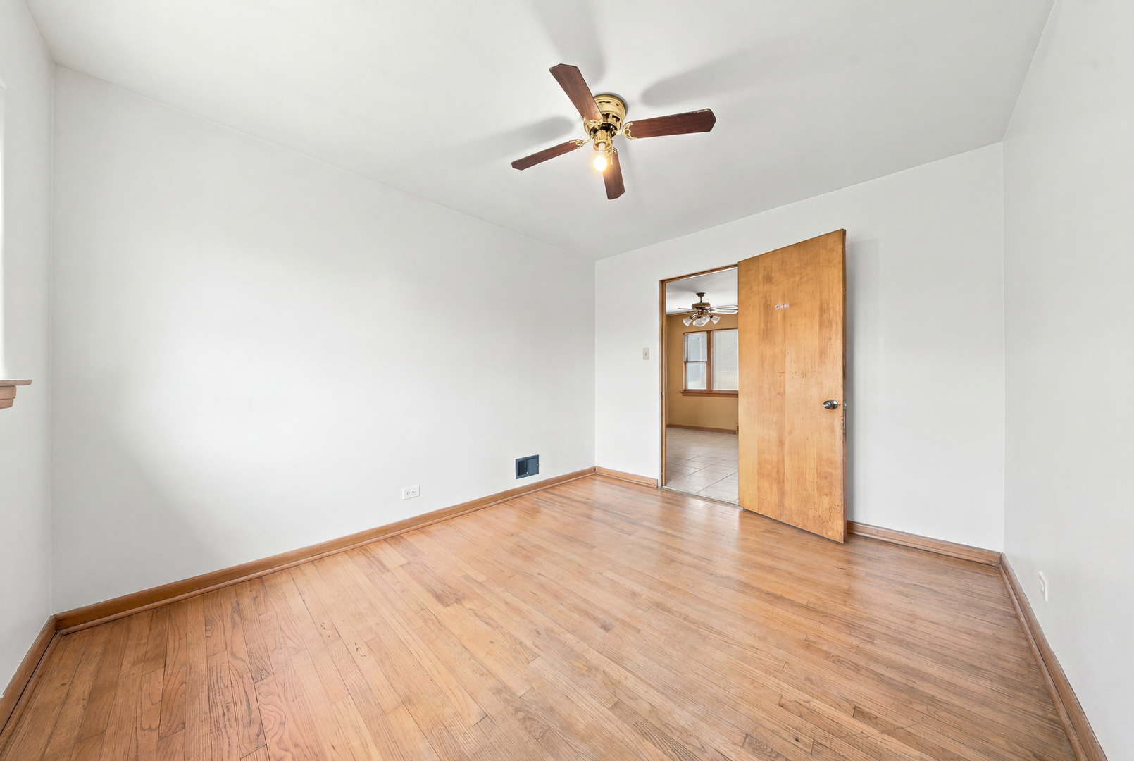 3919 Scoville Avenue Property Photo 20
