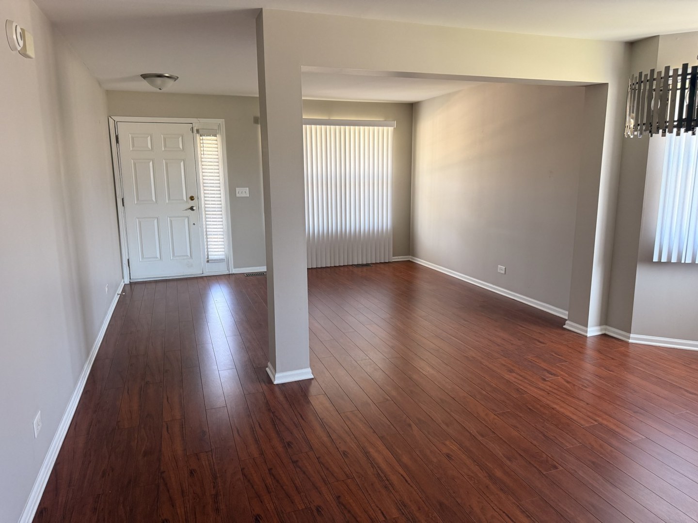 2337 Queensbridge Drive Property Photo 3