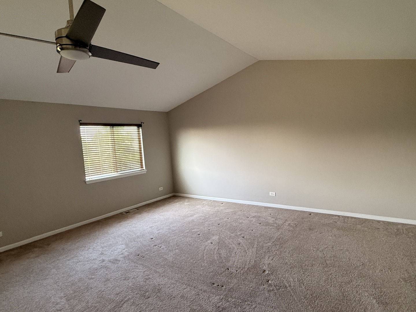 2337 Queensbridge Drive Property Photo 7
