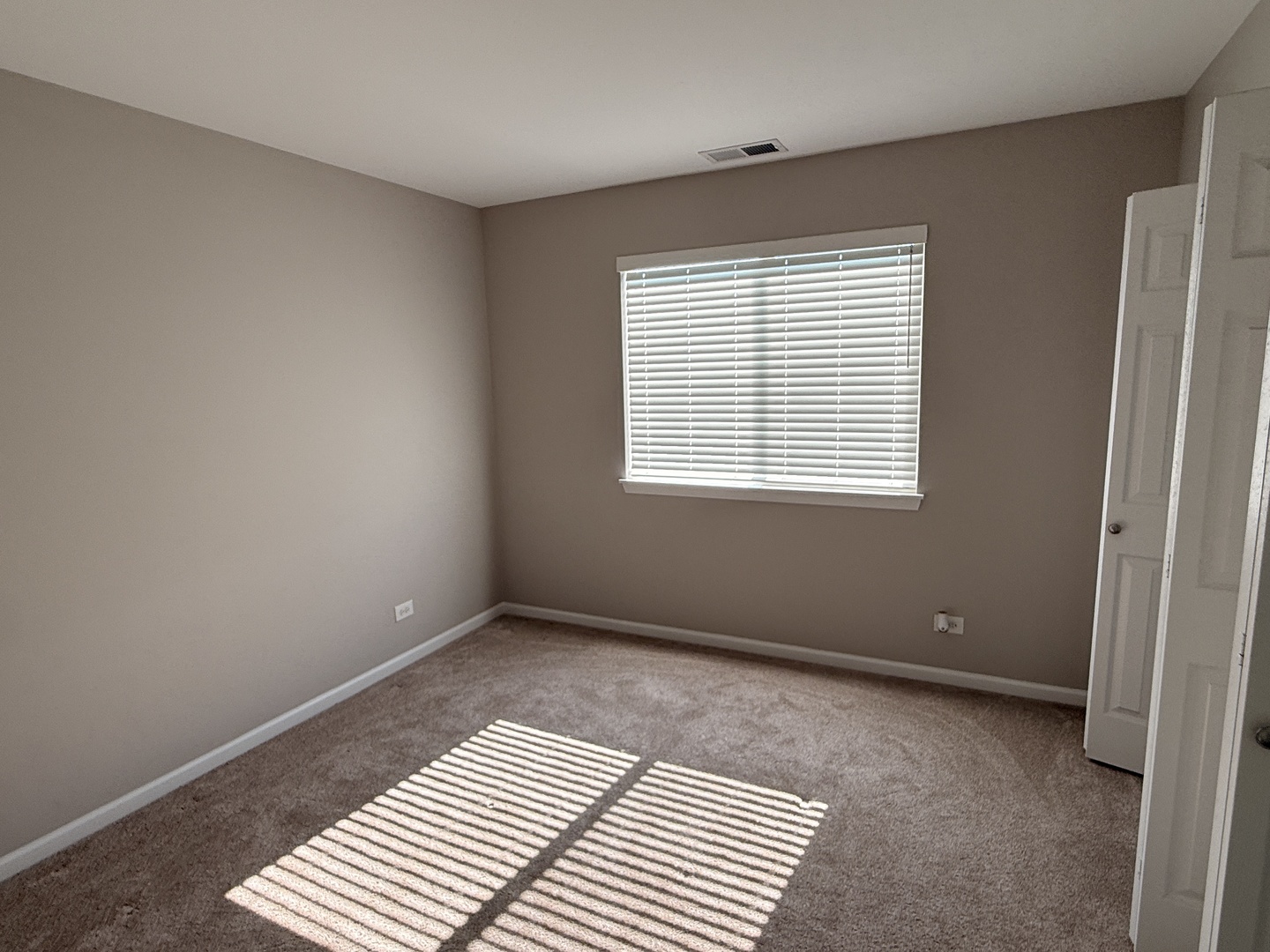 2337 Queensbridge Drive Property Photo 9