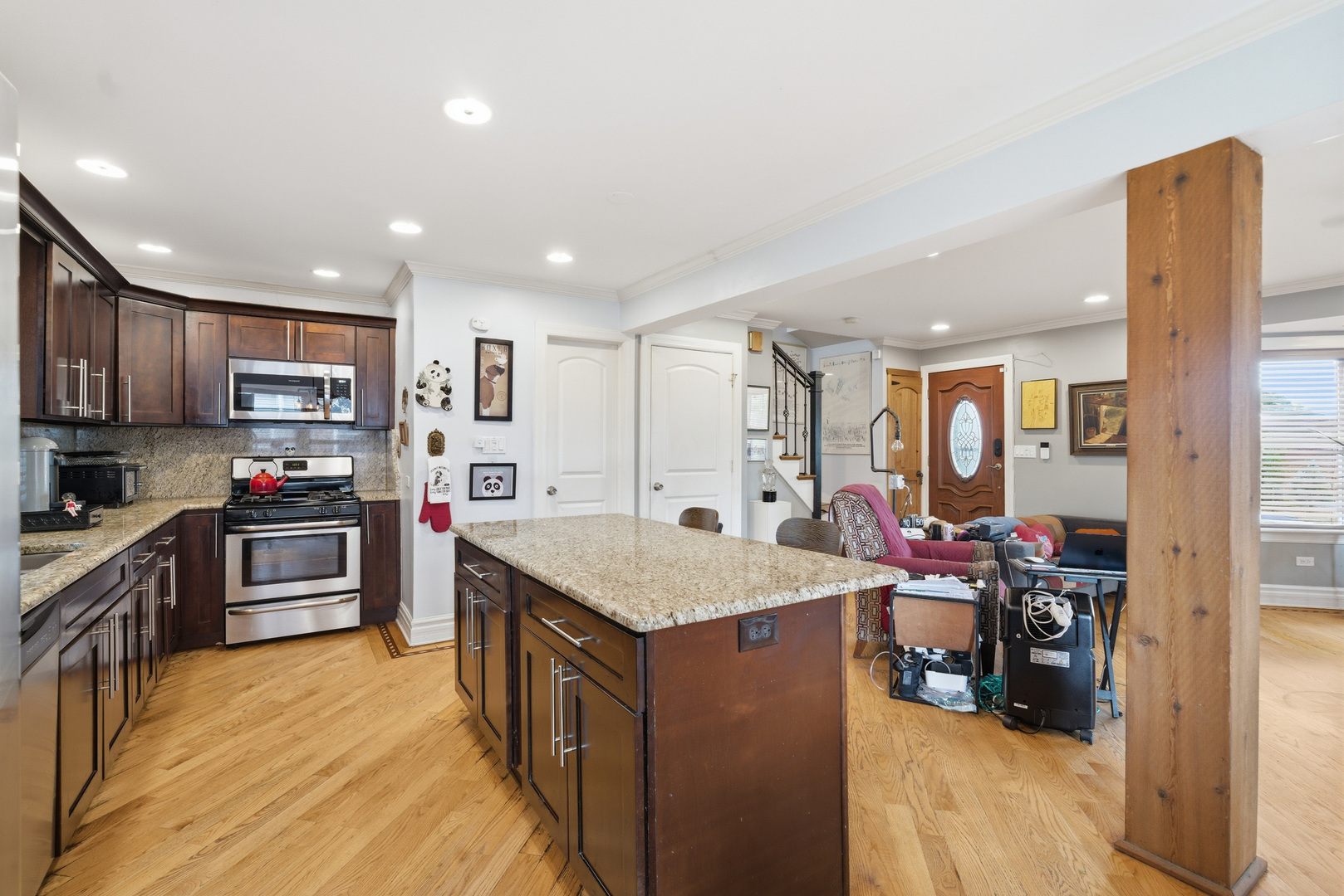 7910 Babb Avenue Property Photo 3