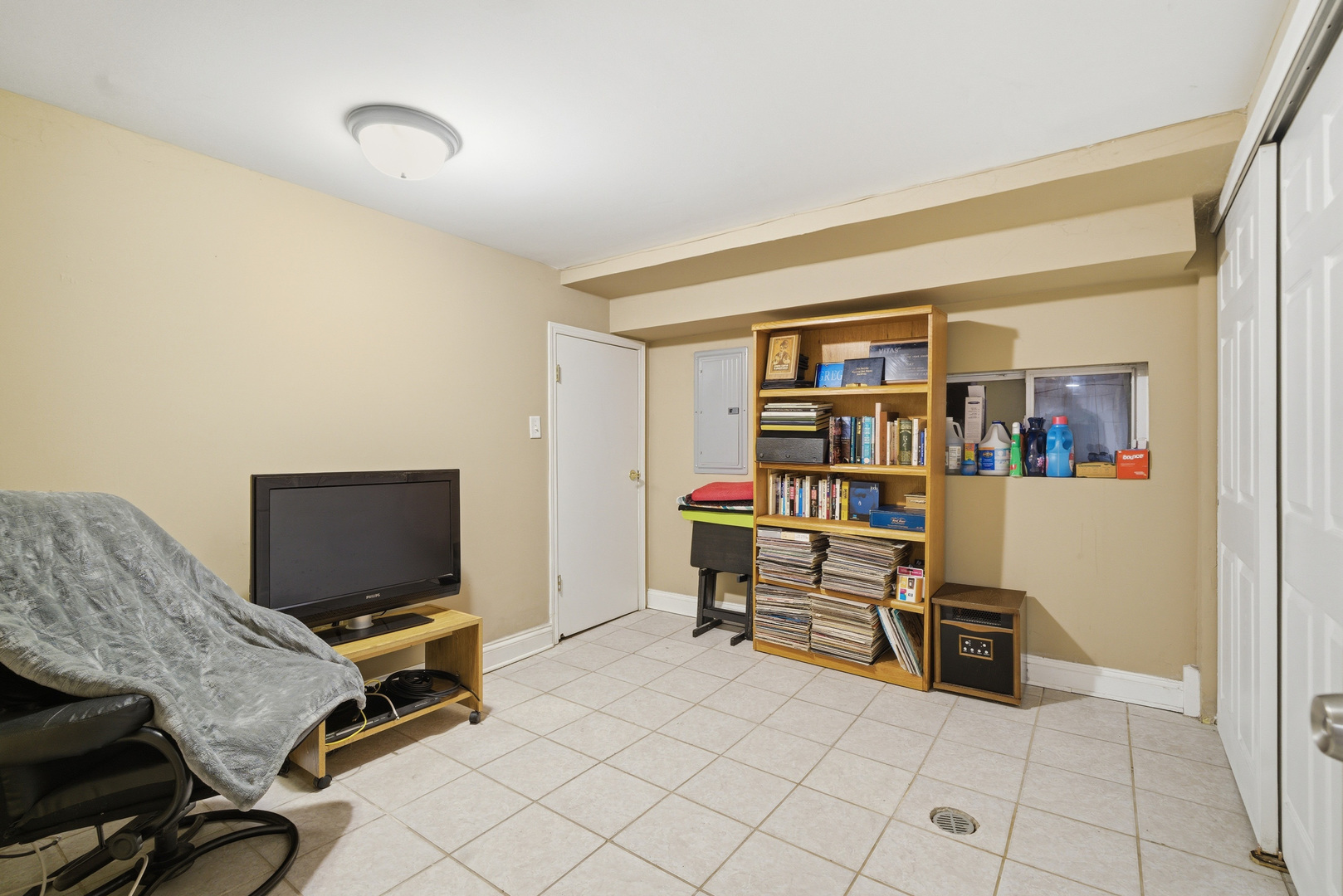 7910 Babb Avenue Property Photo 32