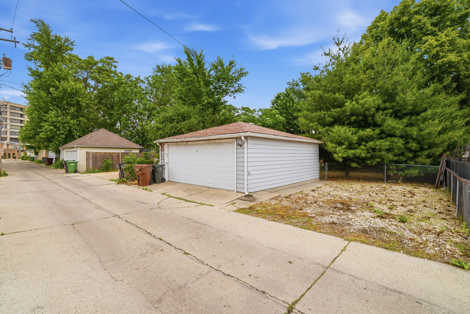 7910 Babb Avenue Property Photo 39