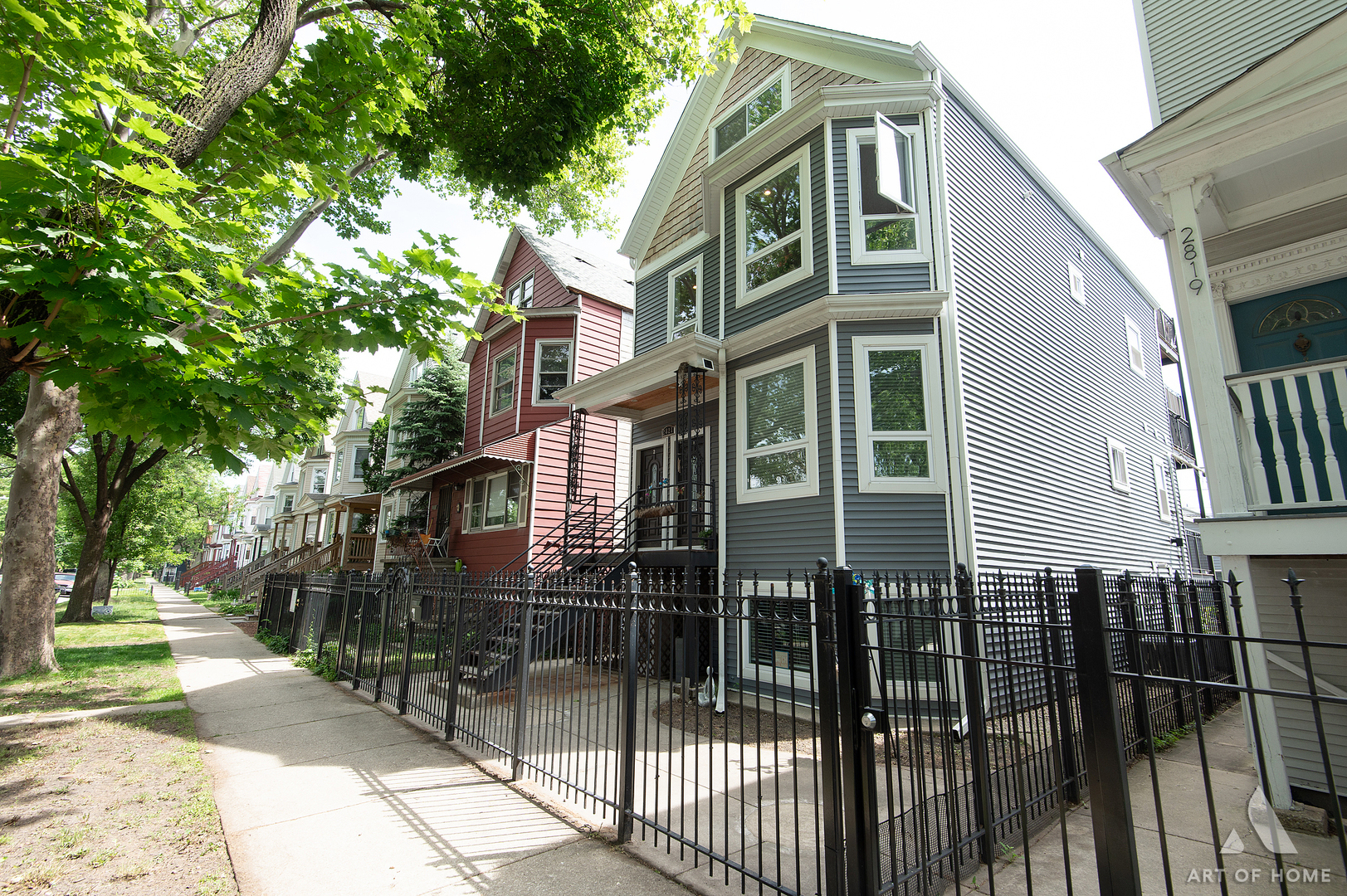 2821 N Springfield Avenue Property Photo 6
