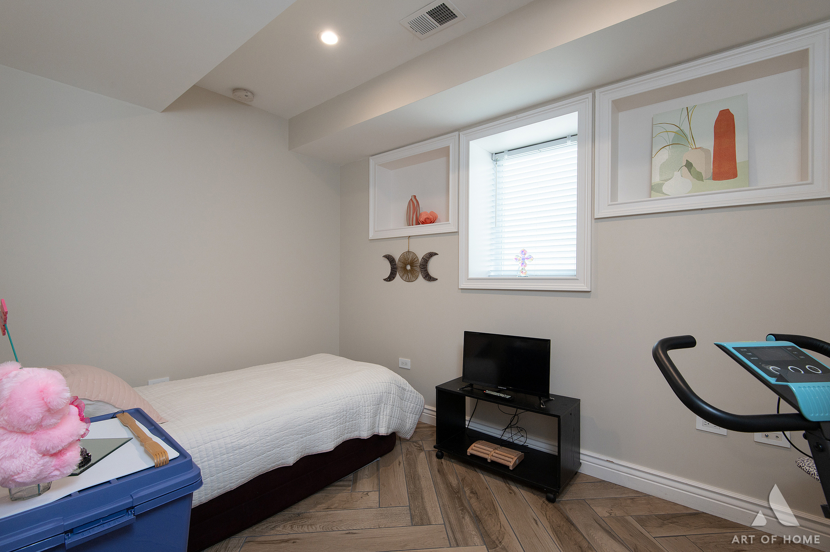 2821 N Springfield Avenue Property Photo 41