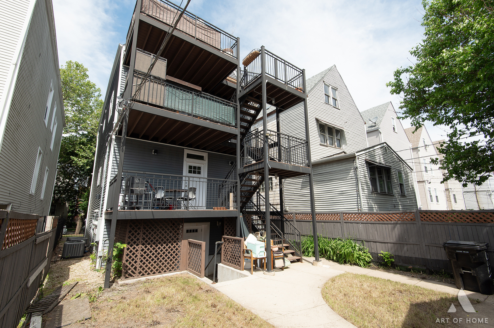 2821 N Springfield Avenue Property Photo 47