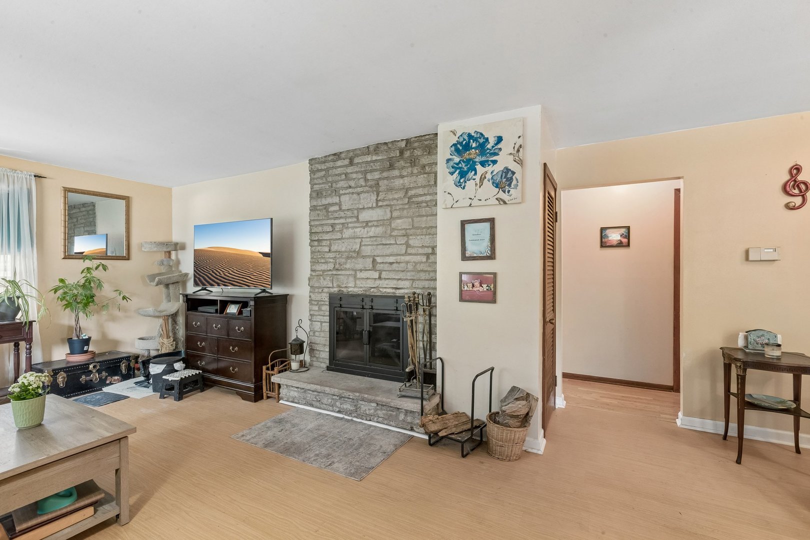 18156 W Timber Lane Property Photo 4