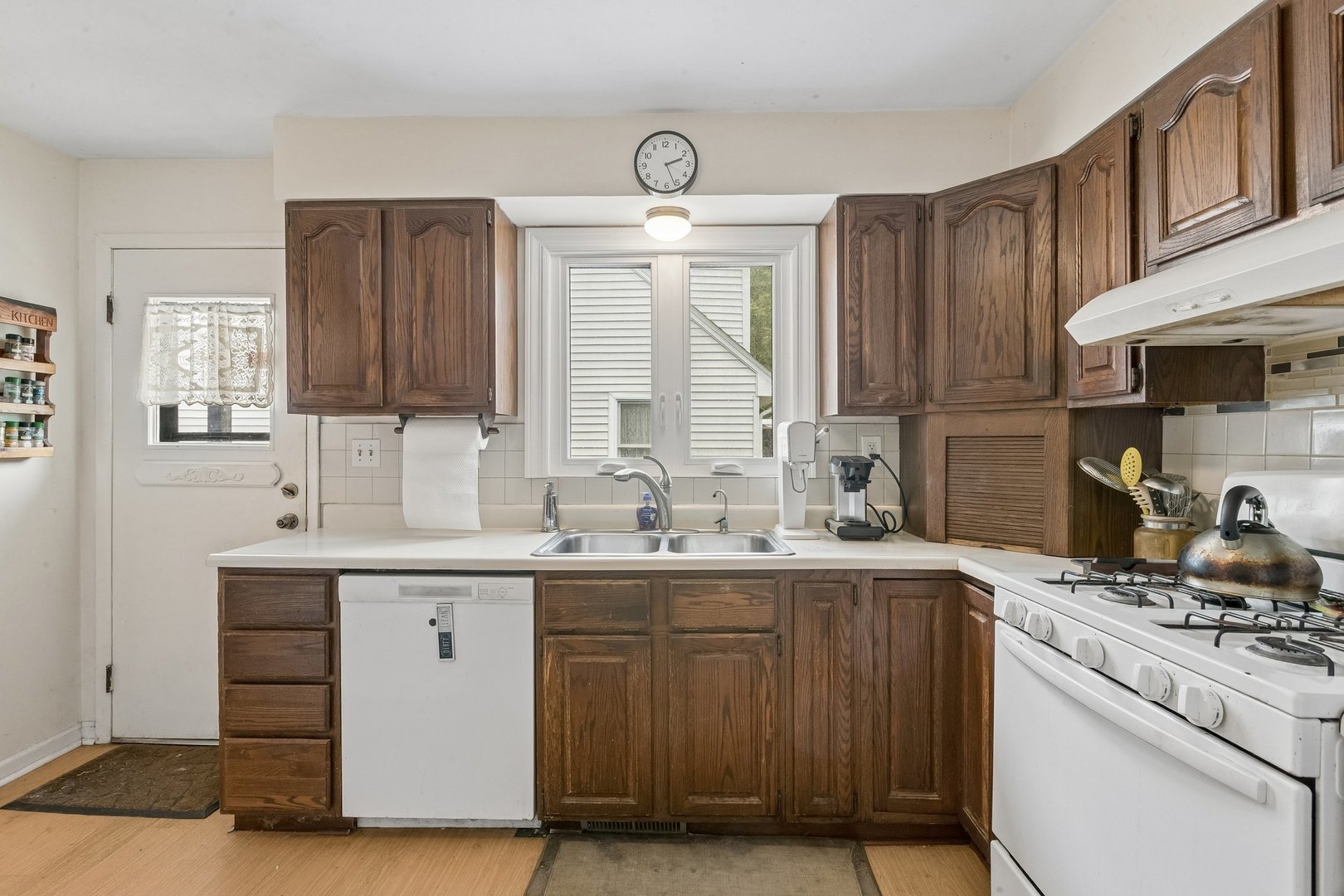 18156 W Timber Lane Property Photo 8