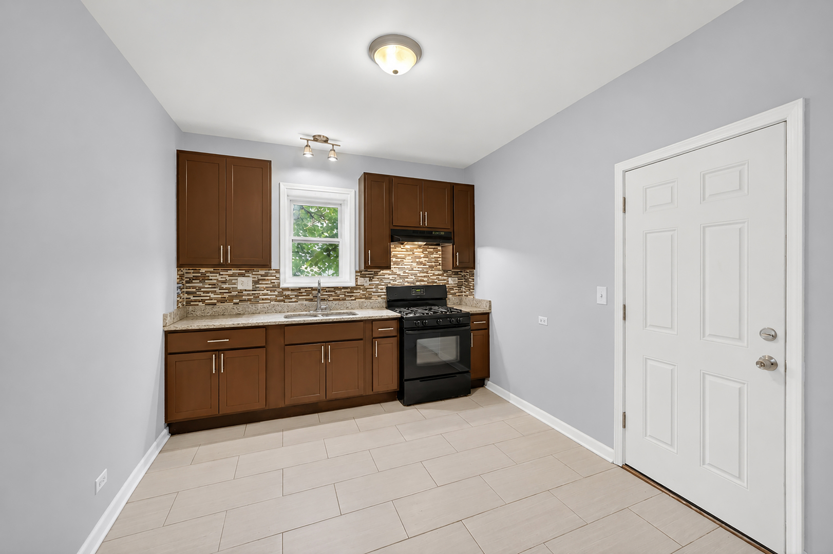 7406 S Crandon Avenue Property Photo 17
