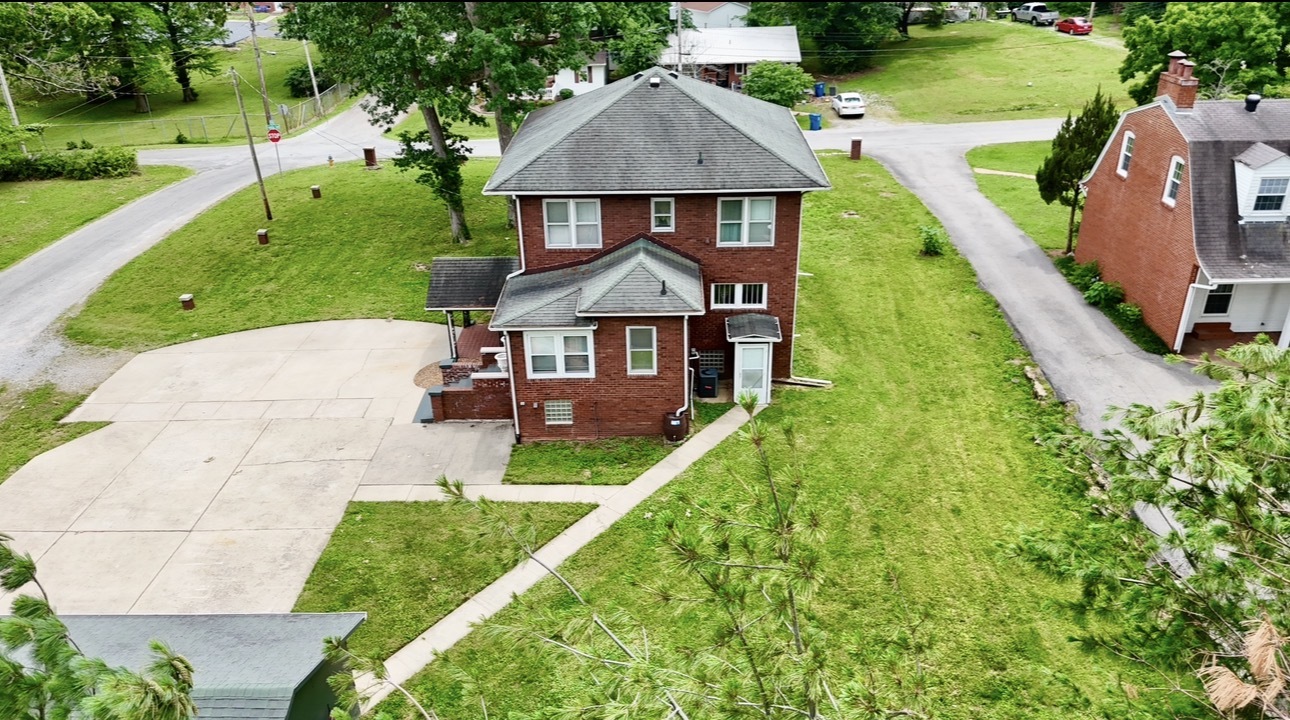 1800 Franklin Avenue Property Photo 7
