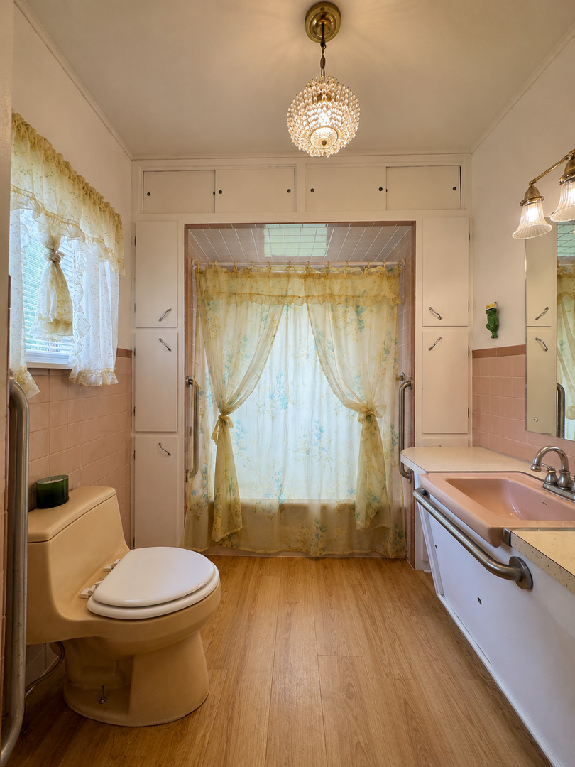 1800 Franklin Avenue Property Photo 22