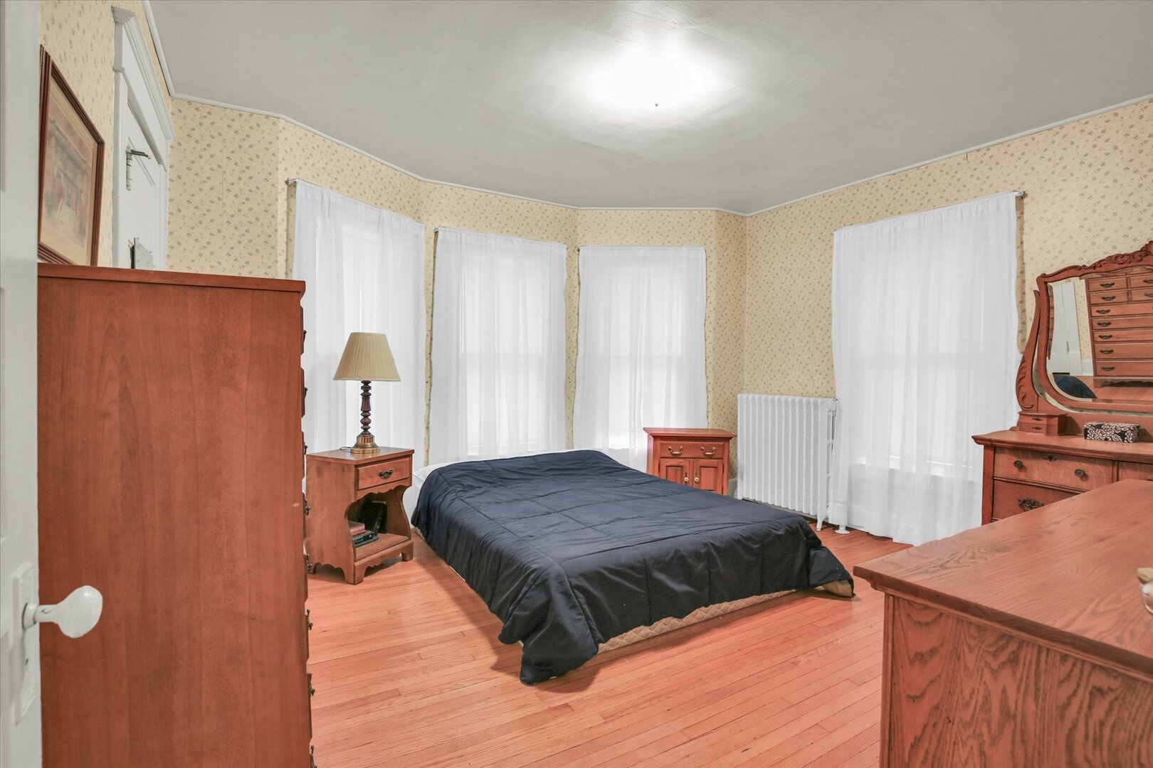 603 W Illinois Street Property Photo 29