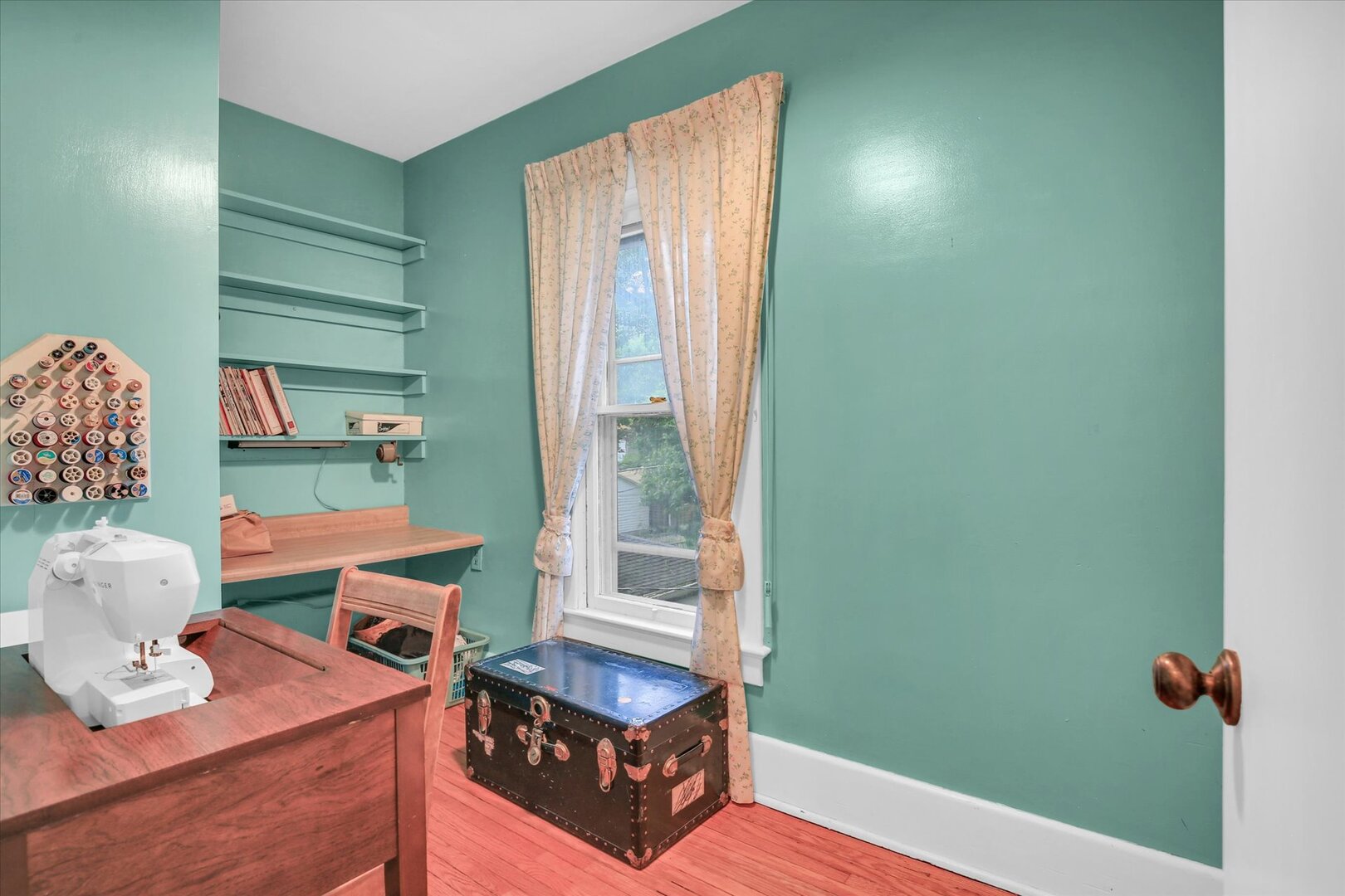 603 W Illinois Street Property Photo 34