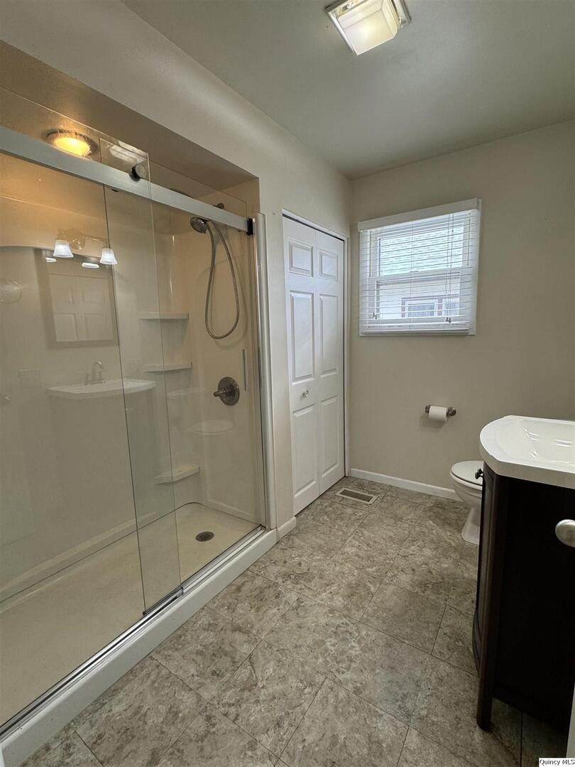 627 S 20th Property Photo 5