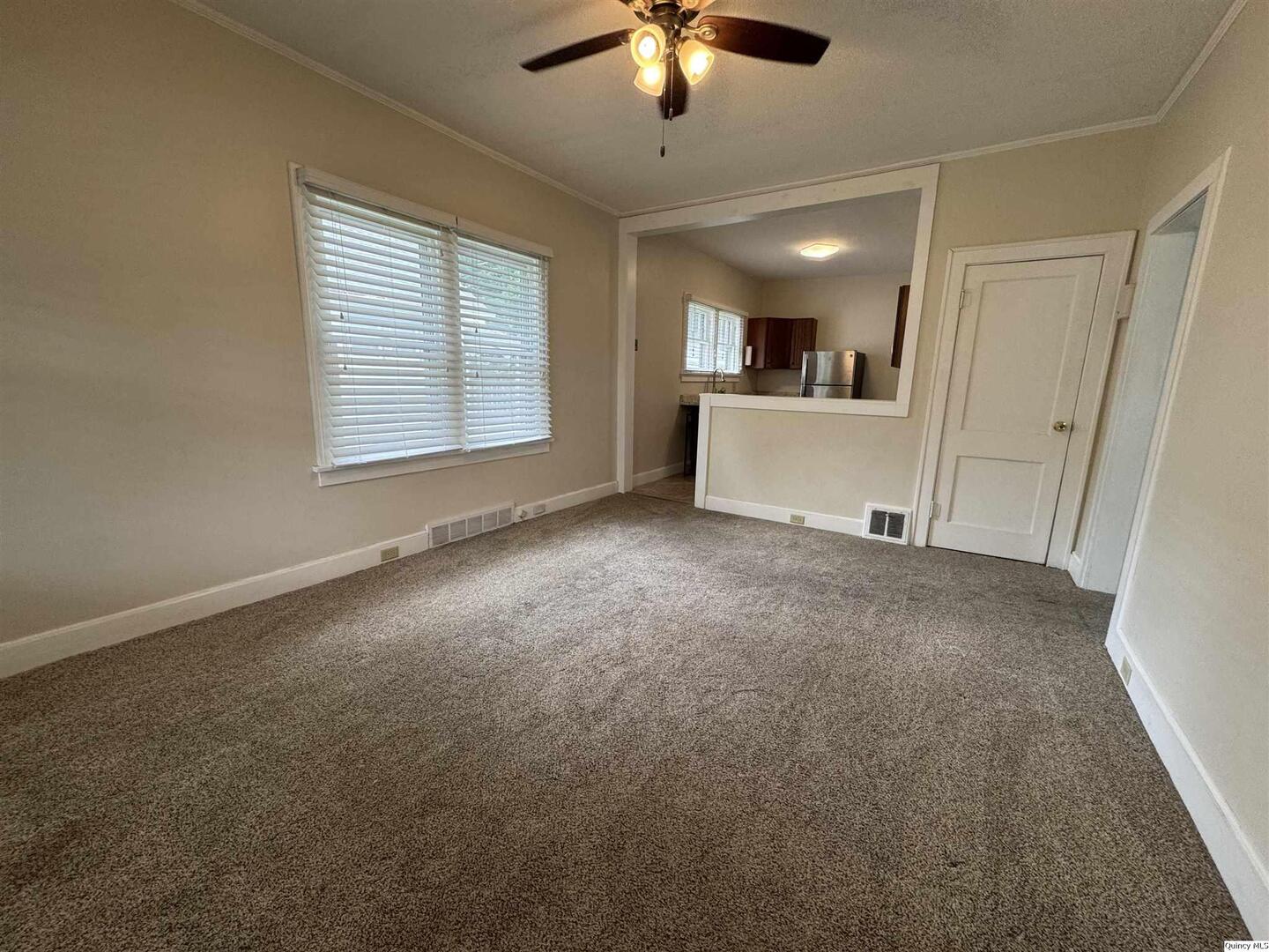 627 S 20th Property Photo 6