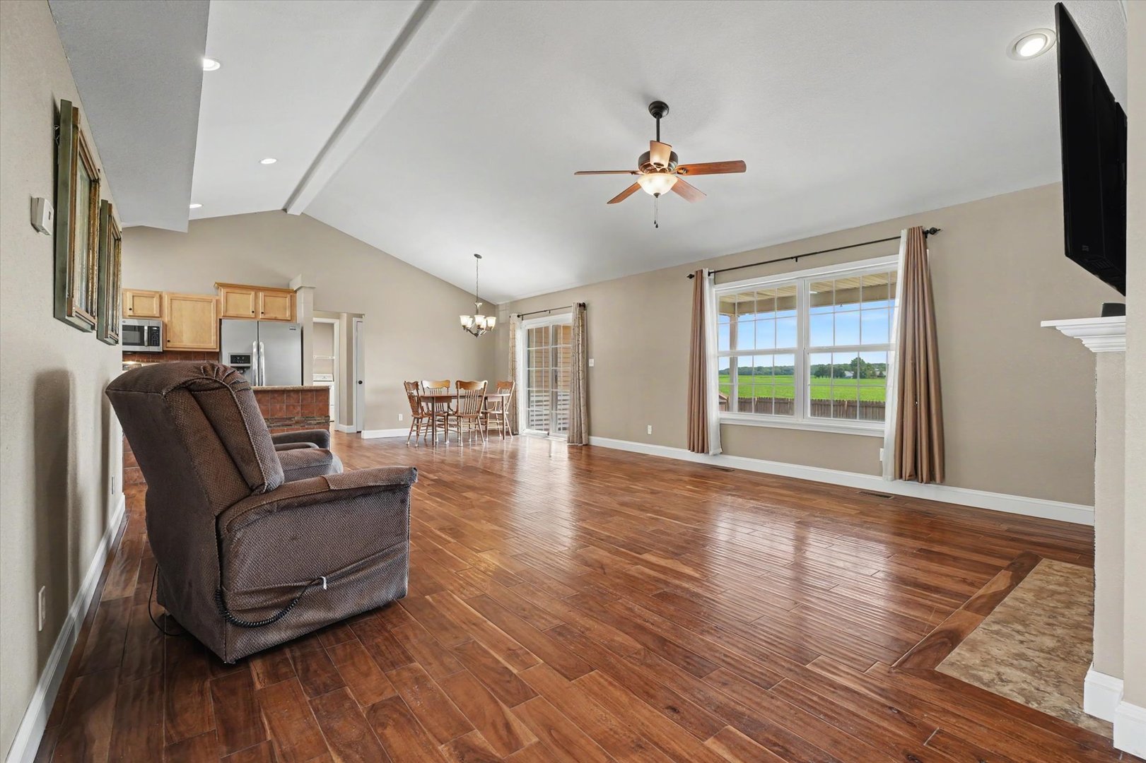 12672598 Property Photo 7